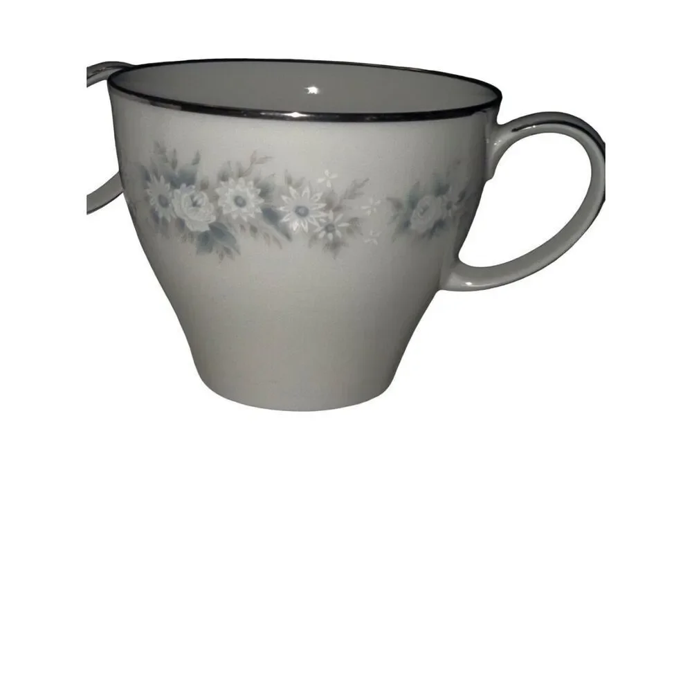 Noritake Yorkdale Ivory China set of 3 Blue & White Floral‎ Tea Cups Japan style